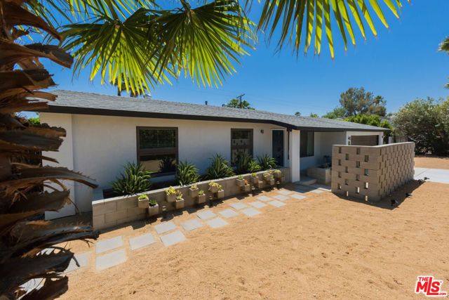 2350 N Los Alamos Road, Palm Springs, CA 92262