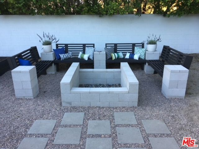 2350 N Los Alamos Road, Palm Springs, CA 92262