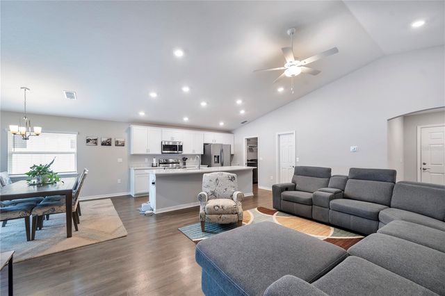 2096 GOLDEN BEAK DRIVE, Eagle Lake, FL 33839