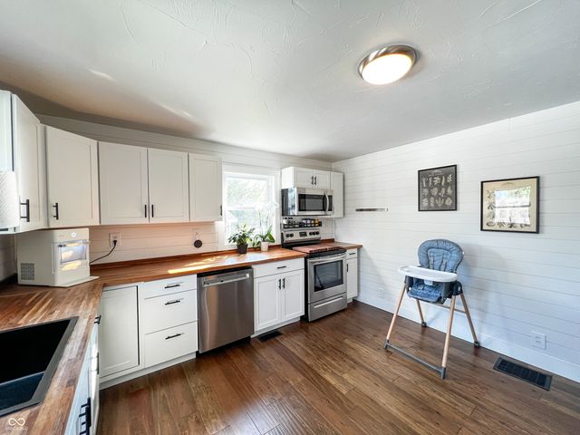 111 N Depot Street, Batesville, IN 47006