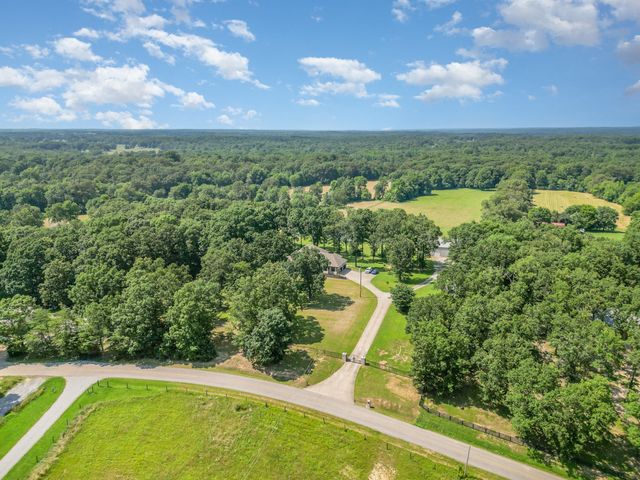 1640 Eno Rd, Dickson, TN 37055