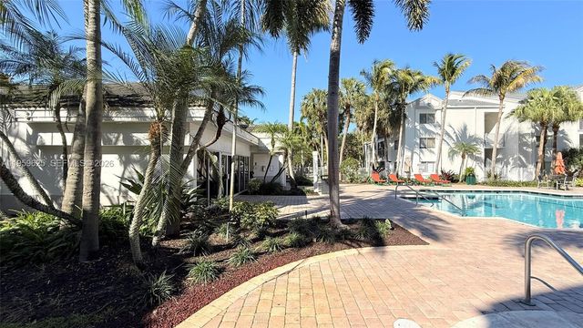 5612 Rock Island Rd 146, Tamarac, FL 33319