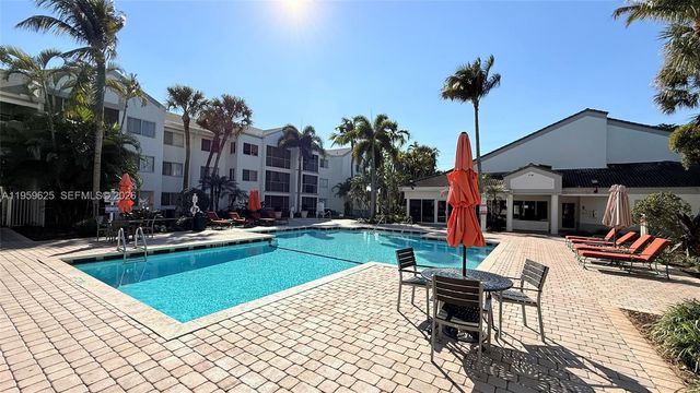 5612 Rock Island Rd 146, Tamarac, FL 33319