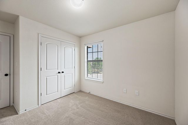 112 Creekside Villa DR, Kyle, TX 78640