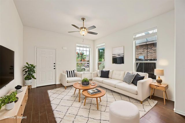 112 Creekside Villa DR, Kyle, TX 78640