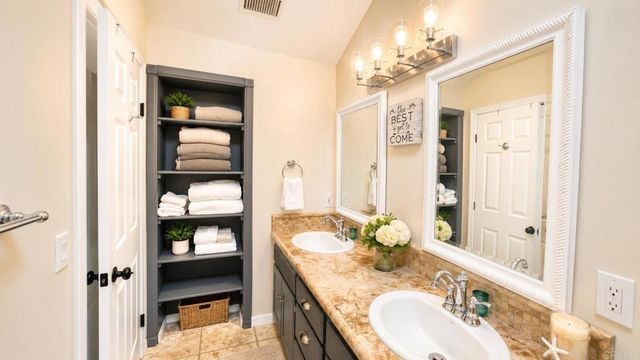 9927 Dichondra Ct, San Diego, CA 92131