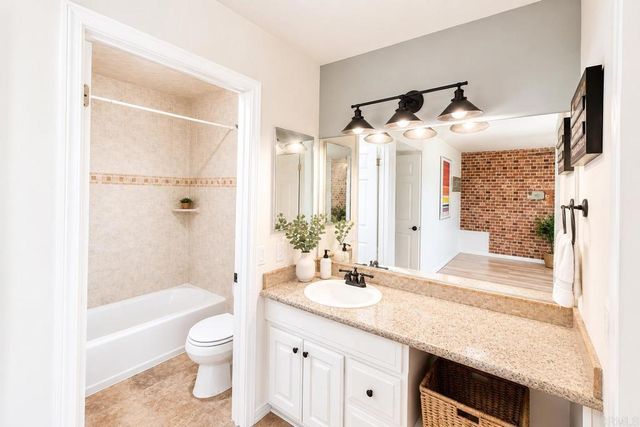 9927 Dichondra Ct, San Diego, CA 92131