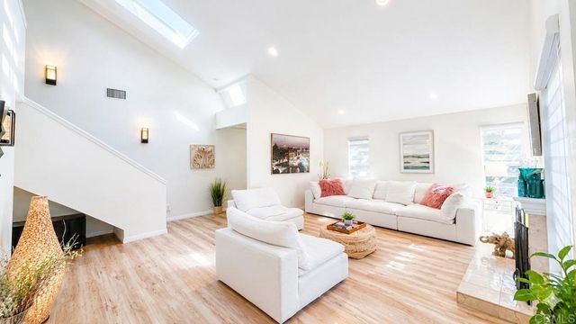 9927 Dichondra Ct, San Diego, CA 92131
