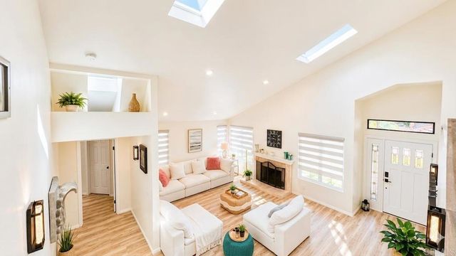 9927 Dichondra Ct, San Diego, CA 92131