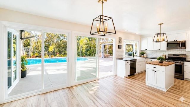 9927 Dichondra Ct, San Diego, CA 92131