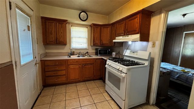 4516 Idaho Avenue, Dallas, TX 75216