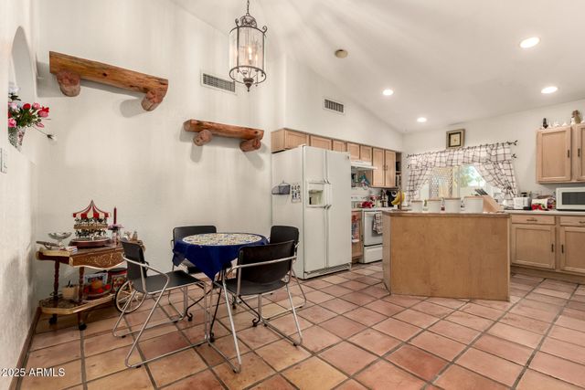 3208 W JUNIPER Avenue, Phoenix, AZ 85053