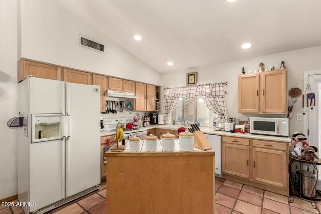 3208 W JUNIPER Avenue, Phoenix, AZ 85053