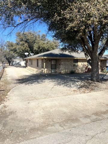 1312 W Dyer Street, Breckenridge, TX 76424