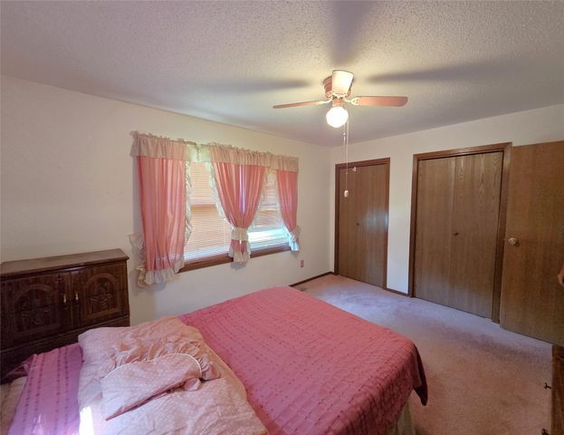 2030 E Leland Avenue, Des Moines, IA 50320