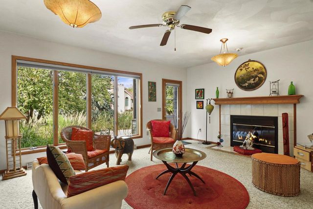 1946 Wallinford Circle, Sun Prairie, WI 53590