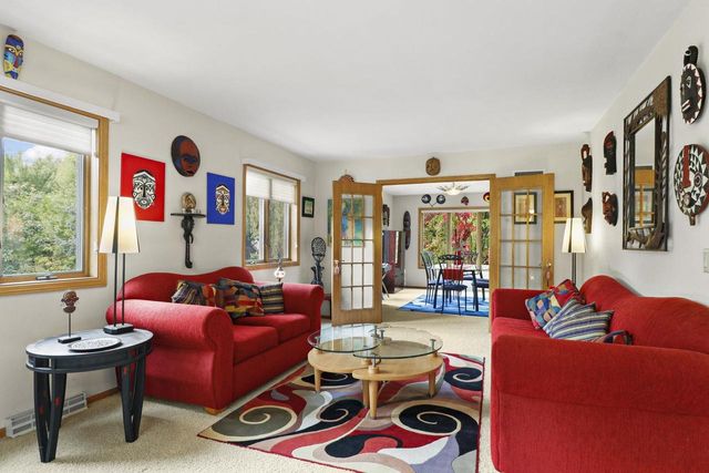 1946 Wallinford Circle, Sun Prairie, WI 53590