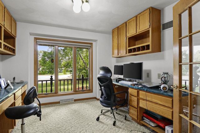 1946 Wallinford Circle, Sun Prairie, WI 53590