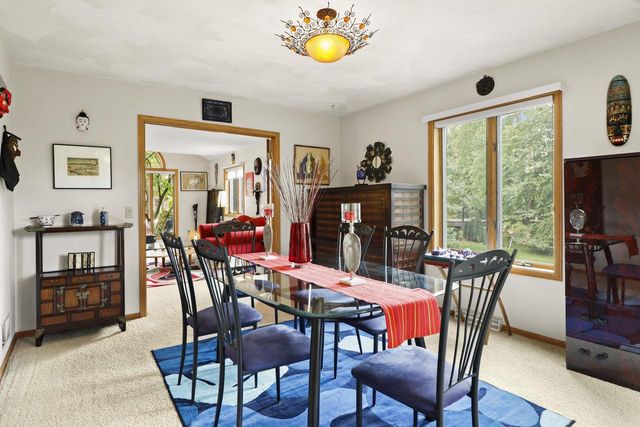 1946 Wallinford Circle, Sun Prairie, WI 53590