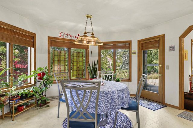 1946 Wallinford Circle, Sun Prairie, WI 53590