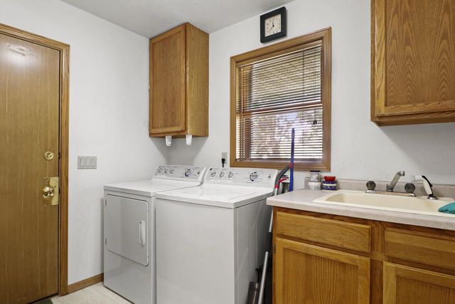 1946 Wallinford Circle, Sun Prairie, WI 53590