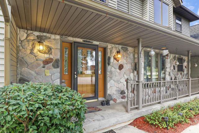 1946 Wallinford Circle, Sun Prairie, WI 53590
