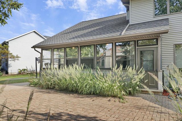 1946 Wallinford Circle, Sun Prairie, WI 53590