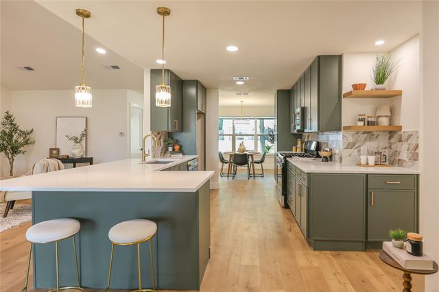 9911 Woodshire DR, Austin, TX 78748