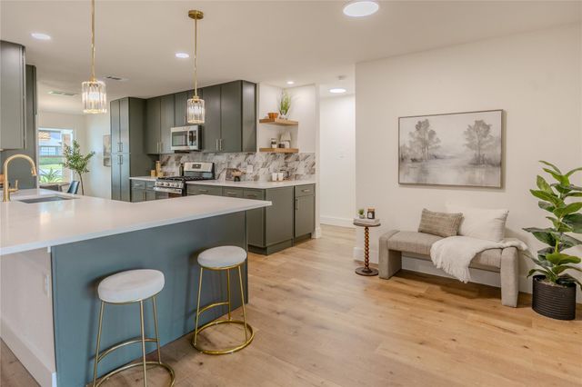 9911 Woodshire DR, Austin, TX 78748