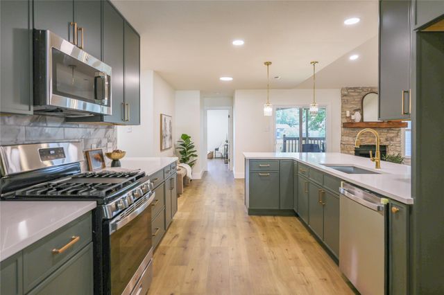 9911 Woodshire DR, Austin, TX 78748