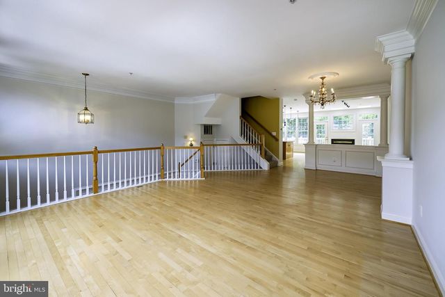 1156 REGAL OAK DR, Rockville, MD 20852