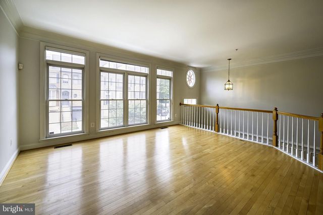 1156 REGAL OAK DR, Rockville, MD 20852