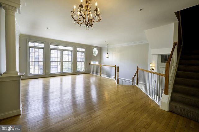 1156 REGAL OAK DR, Rockville, MD 20852