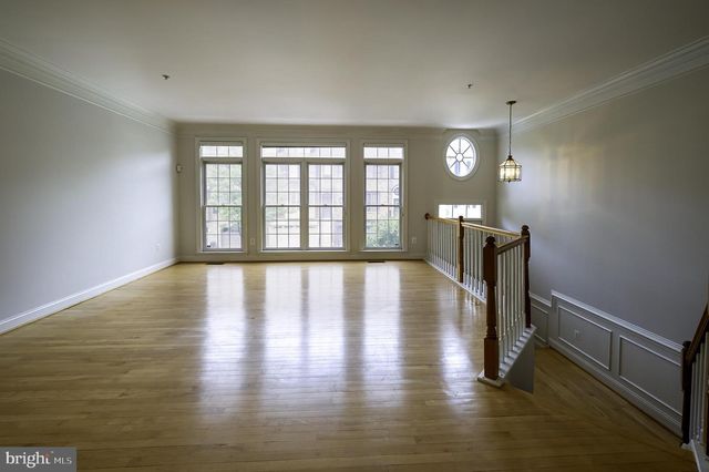 1156 REGAL OAK DR, Rockville, MD 20852