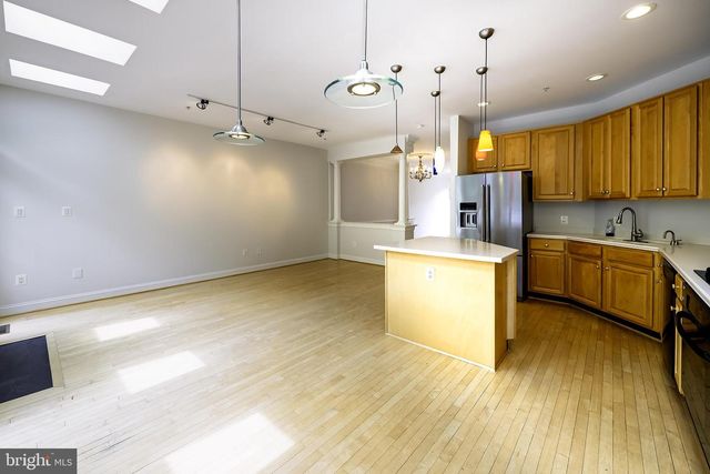 1156 REGAL OAK DR, Rockville, MD 20852