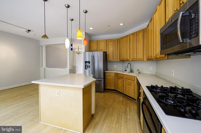 1156 REGAL OAK DR, Rockville, MD 20852