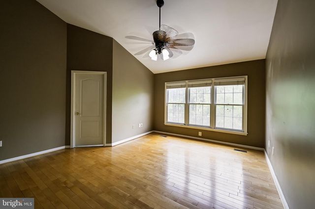 1156 REGAL OAK DR, Rockville, MD 20852