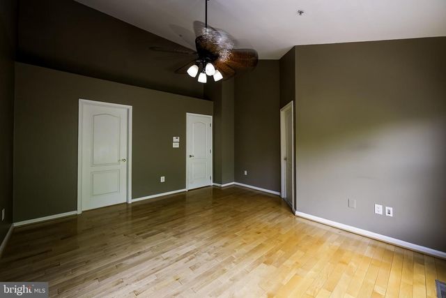 1156 REGAL OAK DR, Rockville, MD 20852