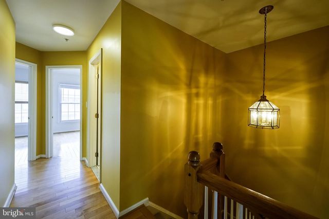 1156 REGAL OAK DR, Rockville, MD 20852