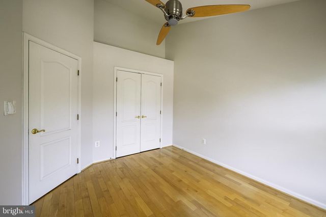 1156 REGAL OAK DR, Rockville, MD 20852