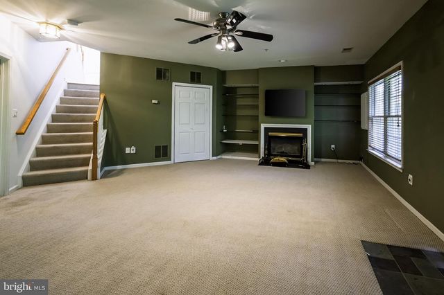 1156 REGAL OAK DR, Rockville, MD 20852