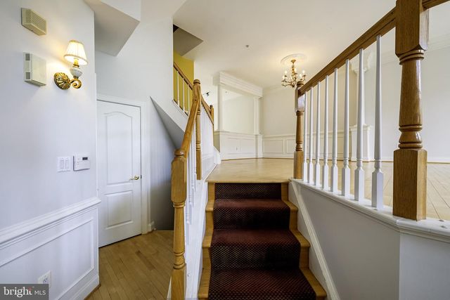 1156 REGAL OAK DR, Rockville, MD 20852