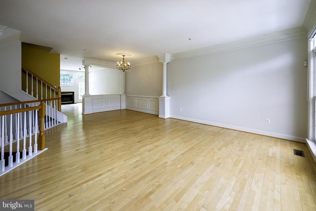 1156 REGAL OAK DR, Rockville, MD 20852