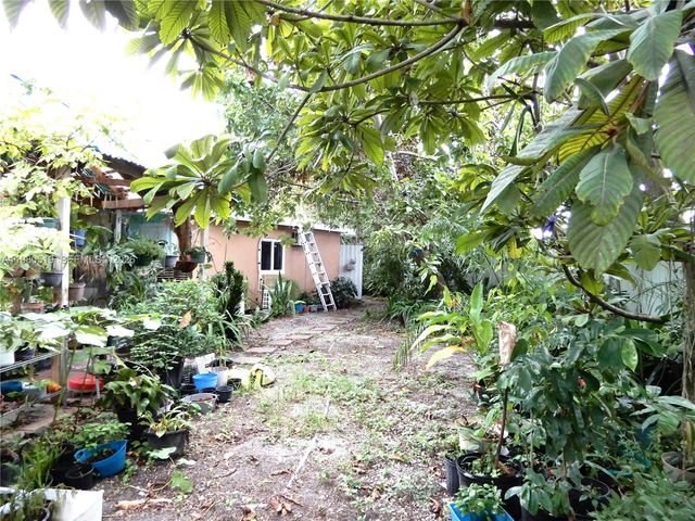 19901 SW 92nd Ave, Cutler Bay, FL 33157