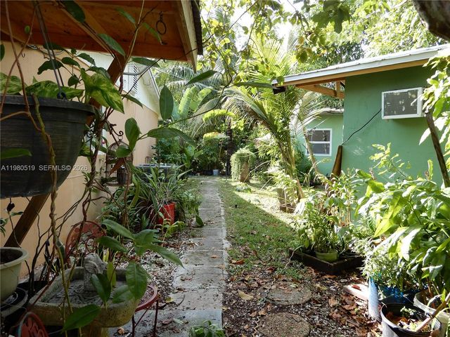 19901 SW 92nd Ave, Cutler Bay, FL 33157