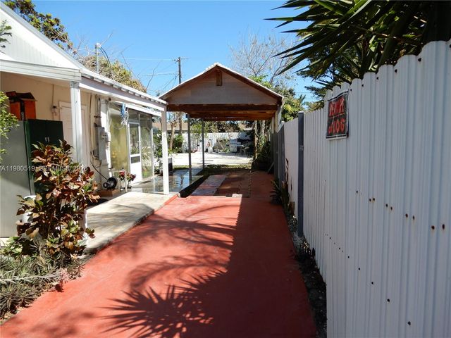 19901 SW 92nd Ave, Cutler Bay, FL 33157