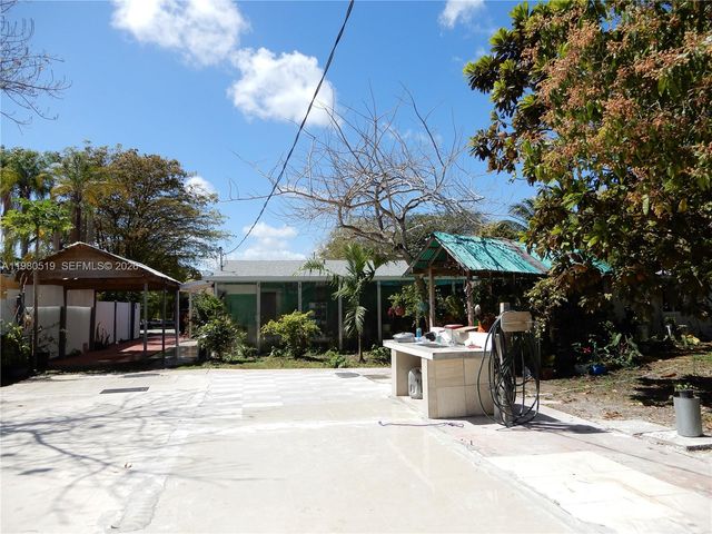 19901 SW 92nd Ave, Cutler Bay, FL 33157