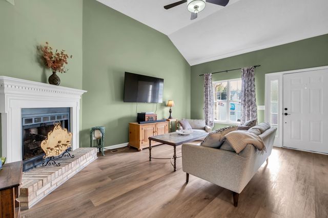 2940 Riverbend Dr, Nashville, TN 37214