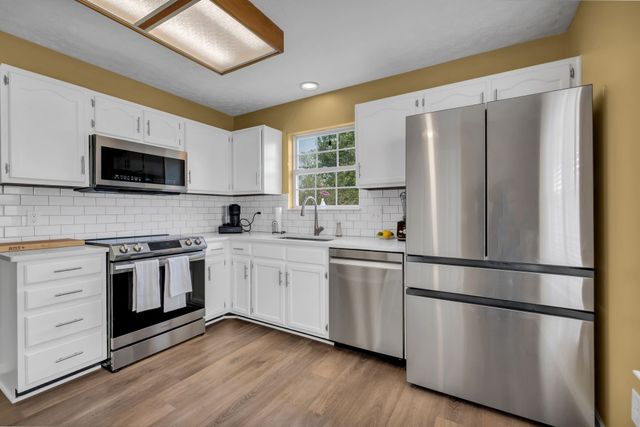 2940 Riverbend Dr, Nashville, TN 37214