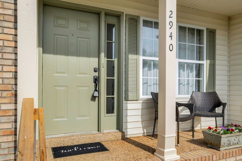2940 Riverbend Dr, Nashville, TN 37214